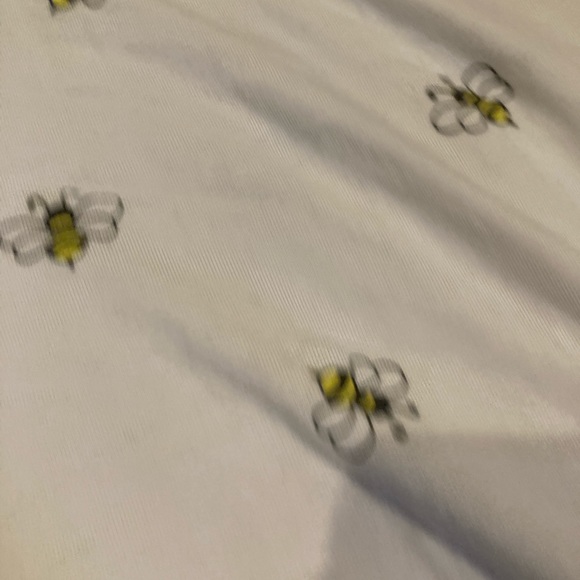 Cute bee tank top! - Picture 2 of 4